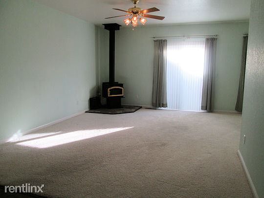 3rd image of 1369 Chichester Dr