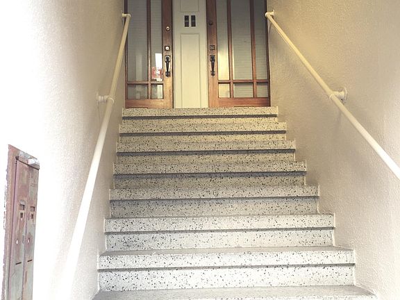 2nd image of 2720 Octavia St #2720