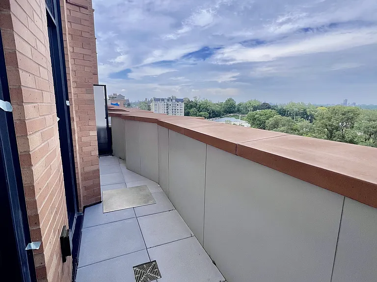 1720 Bayview Ave #527 — Photo 16