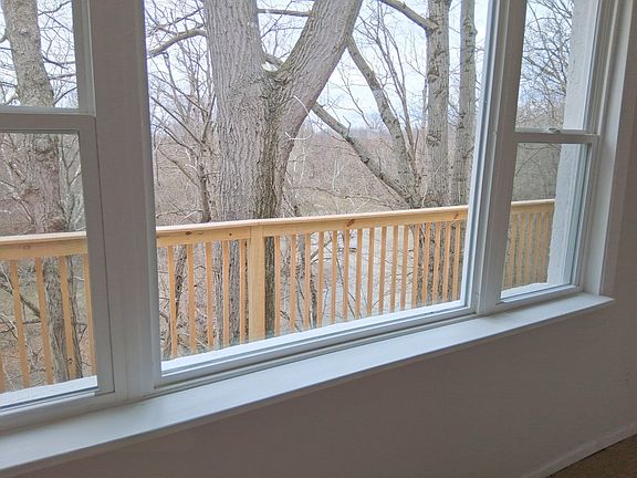 5th image of 2121 Panhandle Rd #B