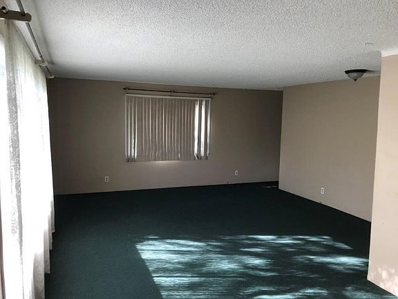 5th image of 4017 N Normandie St
