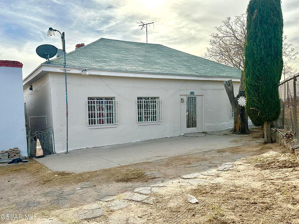 1st image of 2928 E San Antonio Ave