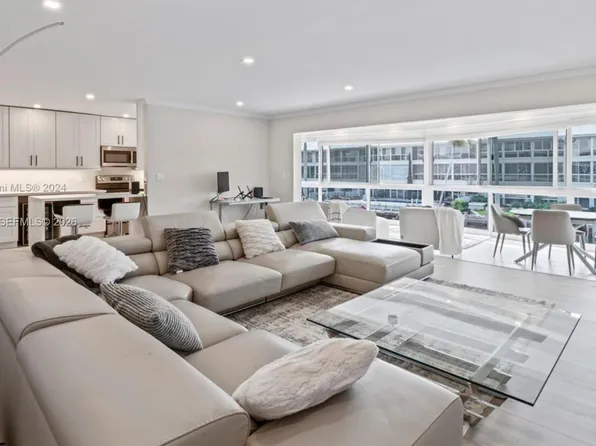 3050 NE 48th St APT 207, Fort Lauderdale, FL 33308