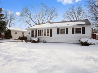 1644 Lilac Ln, Green Bay, WI 54302