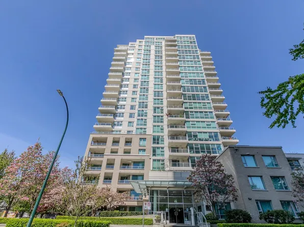 125 Milross Ave #406, Vancouver, BC V6A 0A1