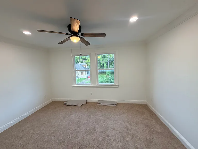 458 Michigan Ave — Photo 14