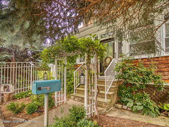 3rd image of 254 Dickie Ave