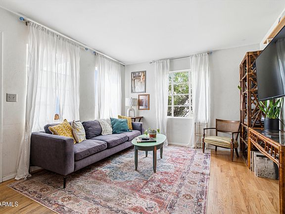 3rd image of 2234 E VIRGINIA Avenue