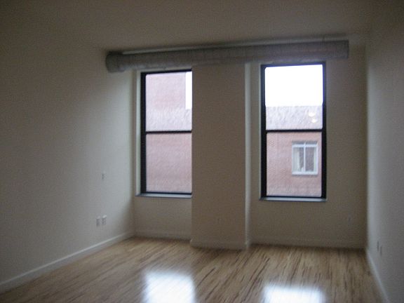 5th image of 232 Pavonia Ave APT 617