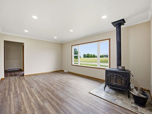 5th image of 604 S Todds Ferry Rd