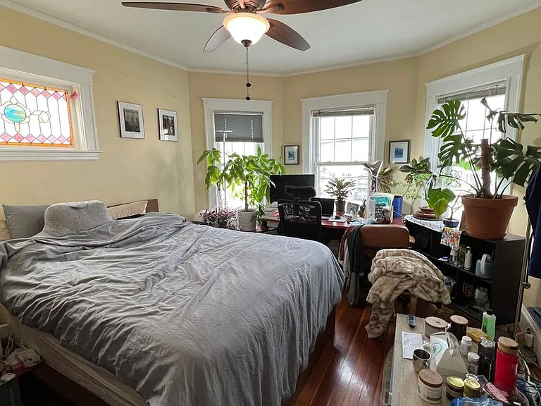 340 Beacon St #2B — Photo 3
