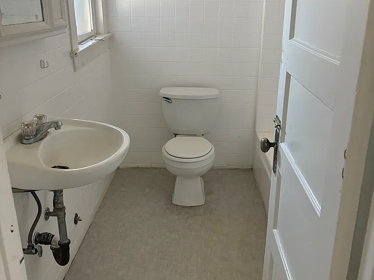 435 W Main St #4 — Photo 9