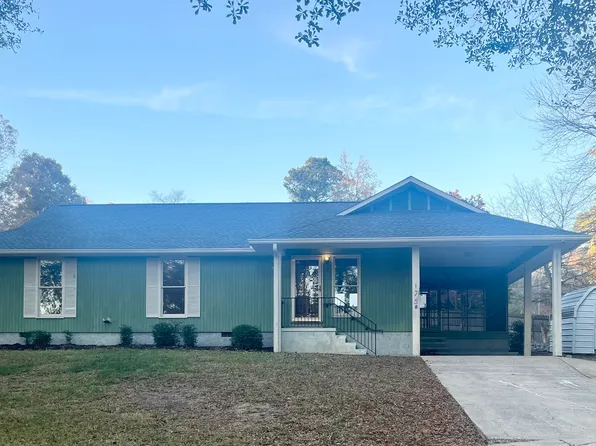 175 Lakeshore Cir SE, Acworth, GA 30101