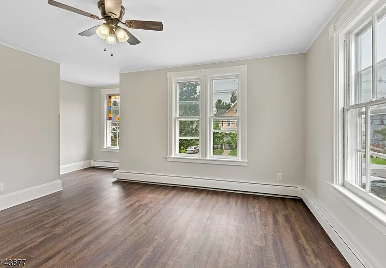 182-184 W Cliff St — Photo 11