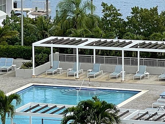 5th image of 18041 Biscayne Blvd #Penthouse 02