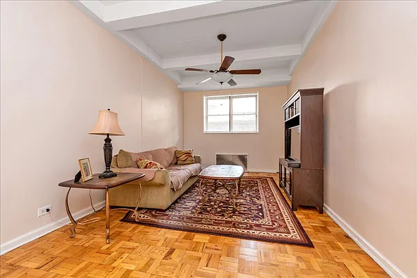 Sold by Benjamin Realty Since 1980 | media 3