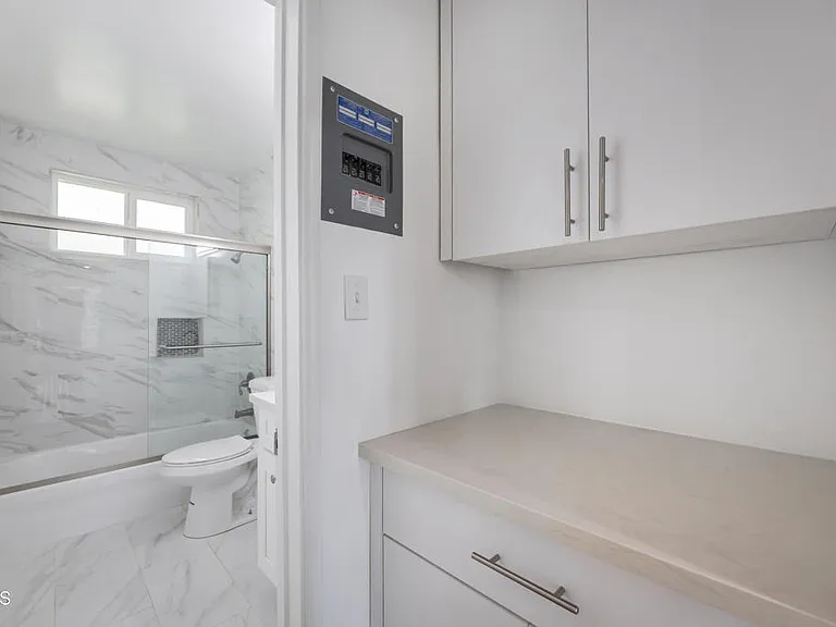 1736 N Normandie Ave #6 — Photo 12