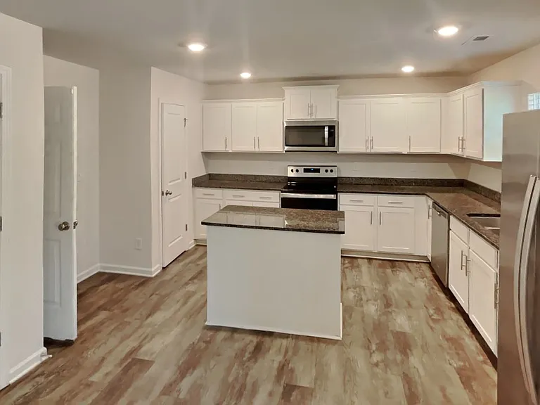 2042 Ryker Davis Ln — Photo 6