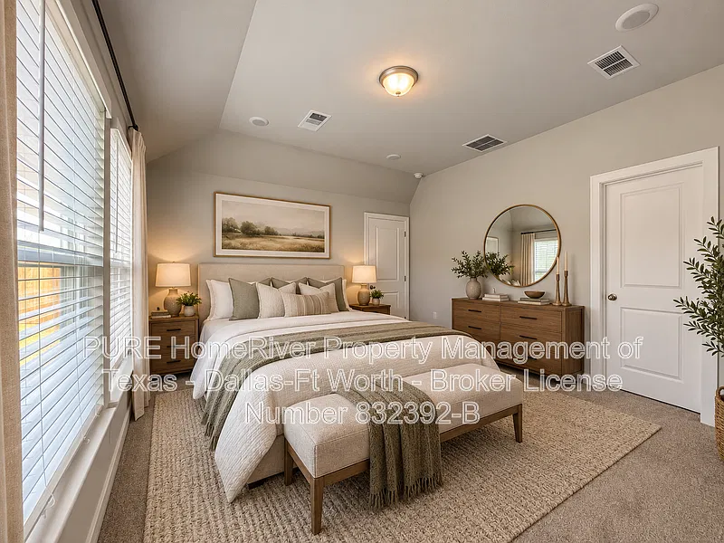 4 bed, 2.0 bath, 1902 sqft, $2,095 — Photo 4