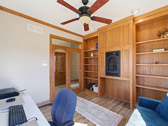 3rd image of 1516 Roseman Bridge Rd