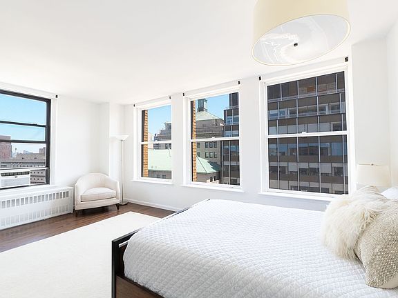 4th image of 75 Livingston St APT 15A