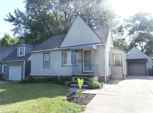 1347 Waverly Rd, Eastlake, OH 44095