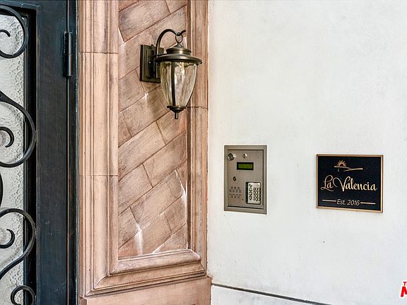 5th image of 5253 Vantage Ave Unit 305