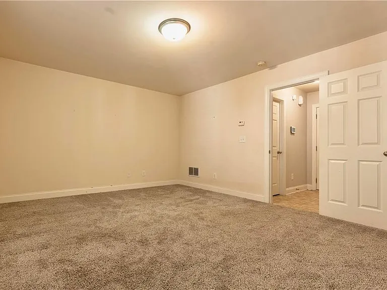 2249 Ewell Park Dr — Photo 25