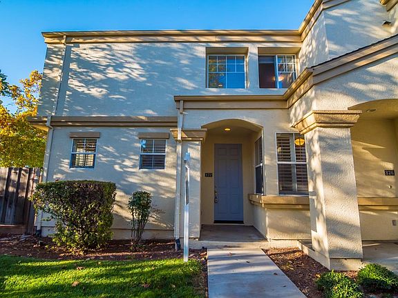 2nd image of 872 Del Avion Ln