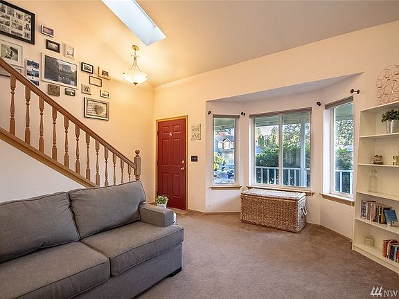 4th image of 17408 16th Ave E