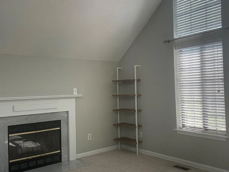 6008 Ellesmere Ct #F — Photo 14