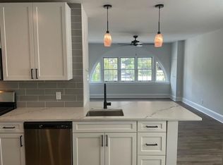 128 E Lancaster Ave, Wayne, PA 19087