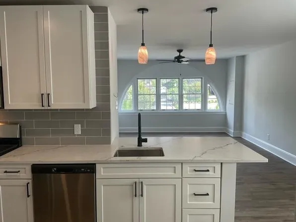 128 E Lancaster Ave, Wayne, PA 19087