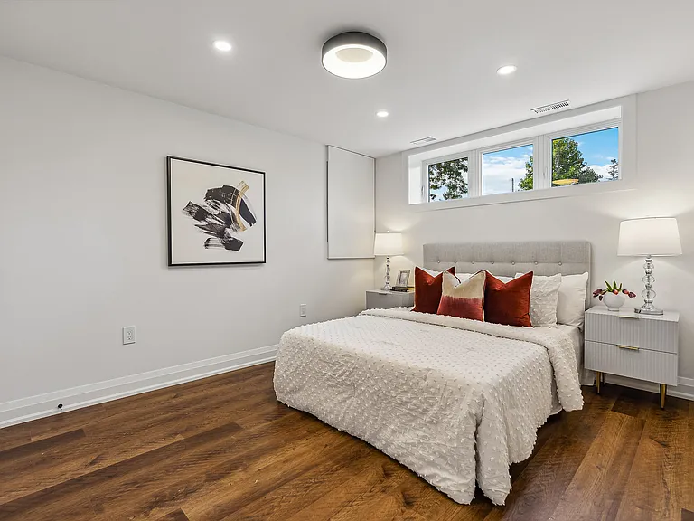 32 Warbeck Pl #B — Photo 8