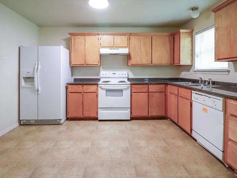 3102 Ida Dr — Photo 10