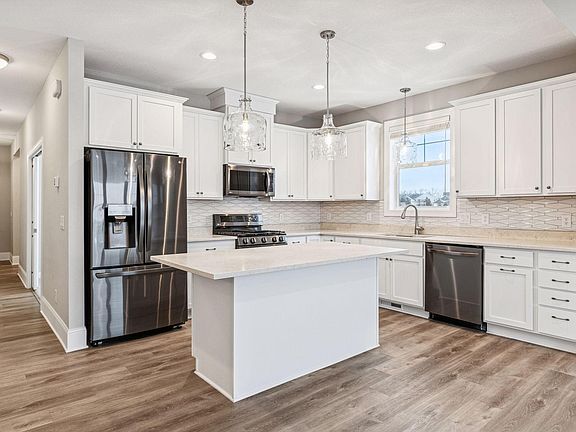 2nd image of 17975 Greenwich Way