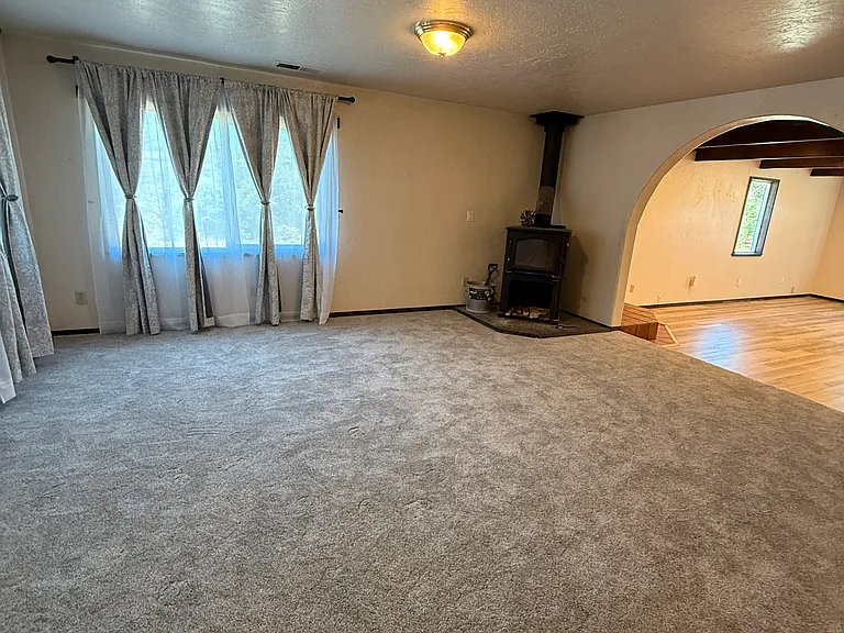 344 Joaquin St — Photo 5