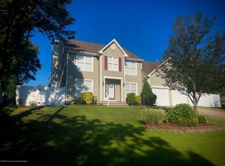 104 Toggle Rd, Manahawkin, NJ 08050