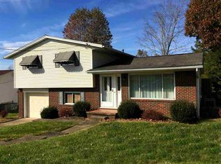 6 Cherokee Ct, Huntington, WV 25705