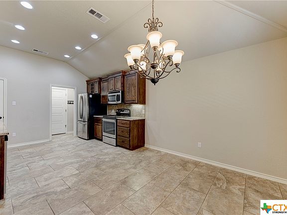 5th image of 2503 Legacy Ln