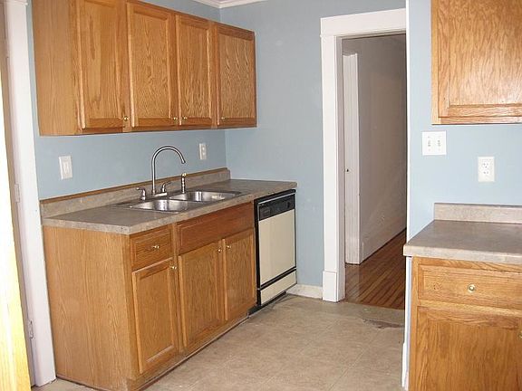 2nd image of 843 Englewood Ave