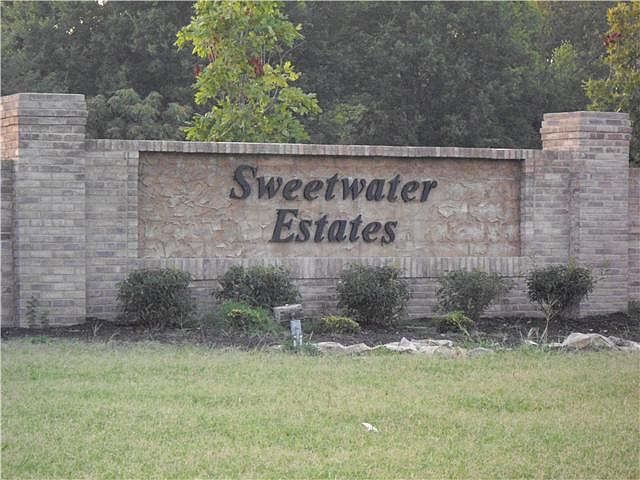 1st image of 1846 Lochlann Dr #7
