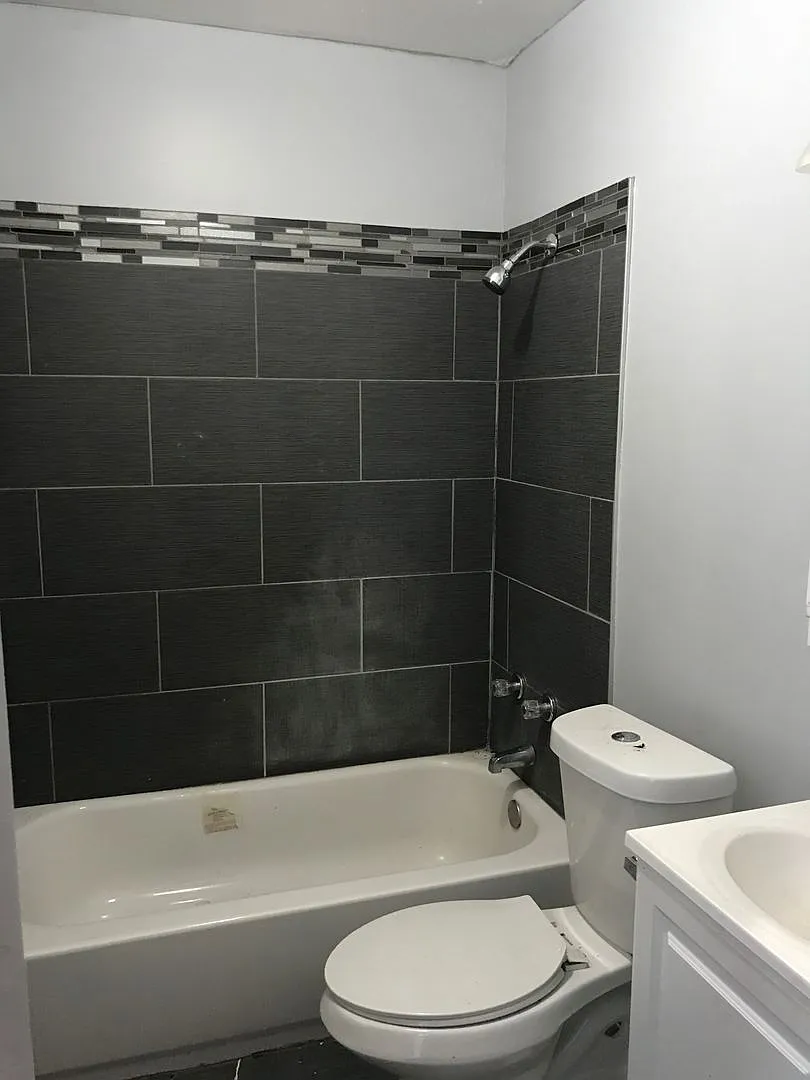 Move-In Special 1/2 Off 1st Month Of Rent — Photo 1