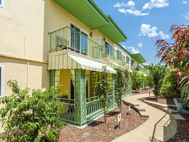 Villa Capri Apartments — Photo 18