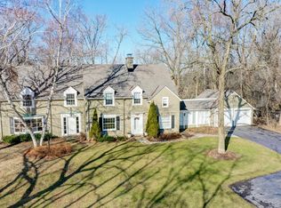 825 Lone Tree Rd, Elm Grove, WI 53122