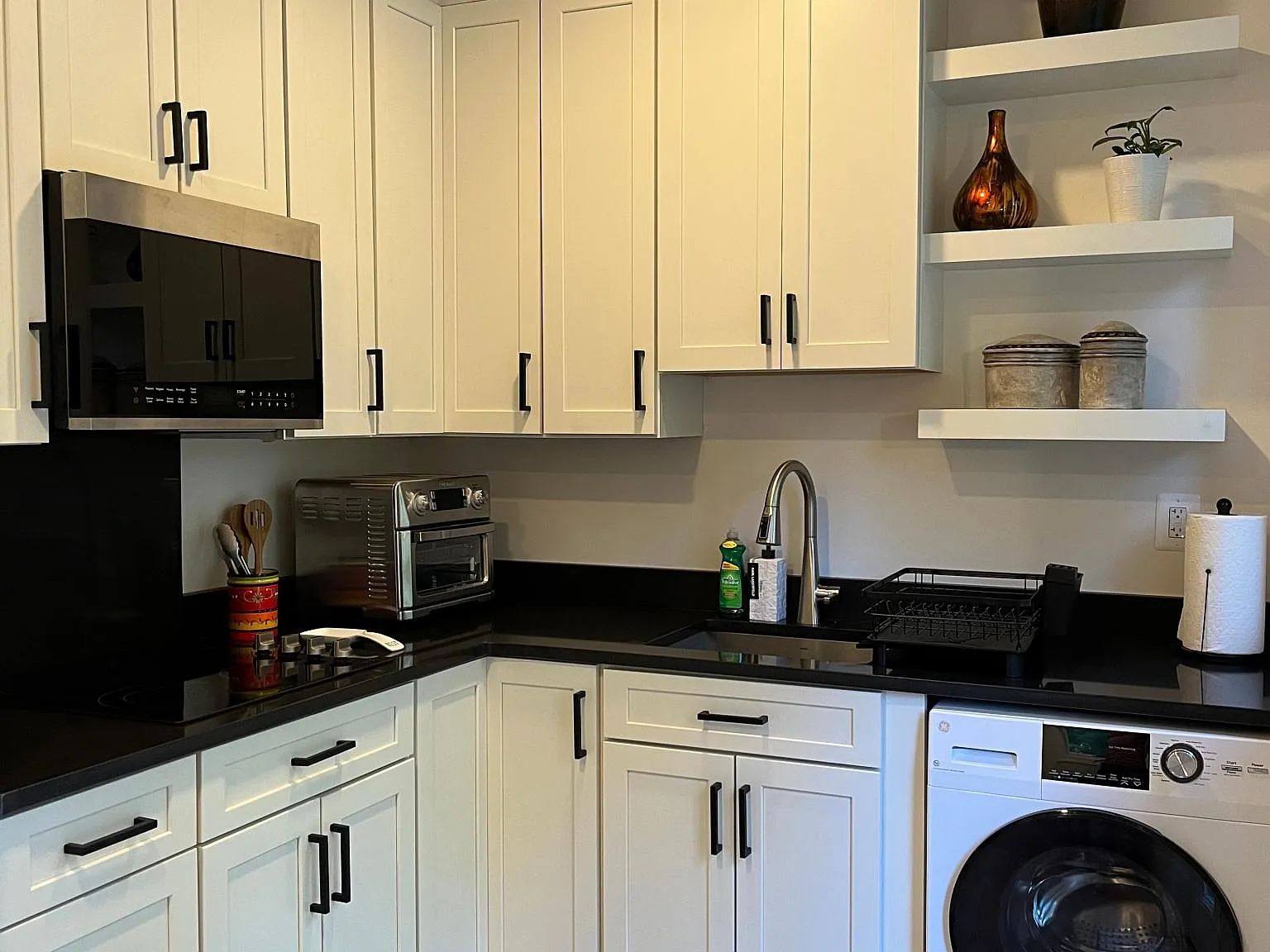1 bed, 300 sqft, $1,650 — Photo 2