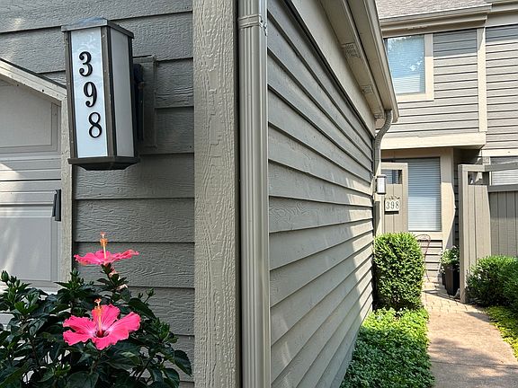 2nd image of 398 White Oak Ln