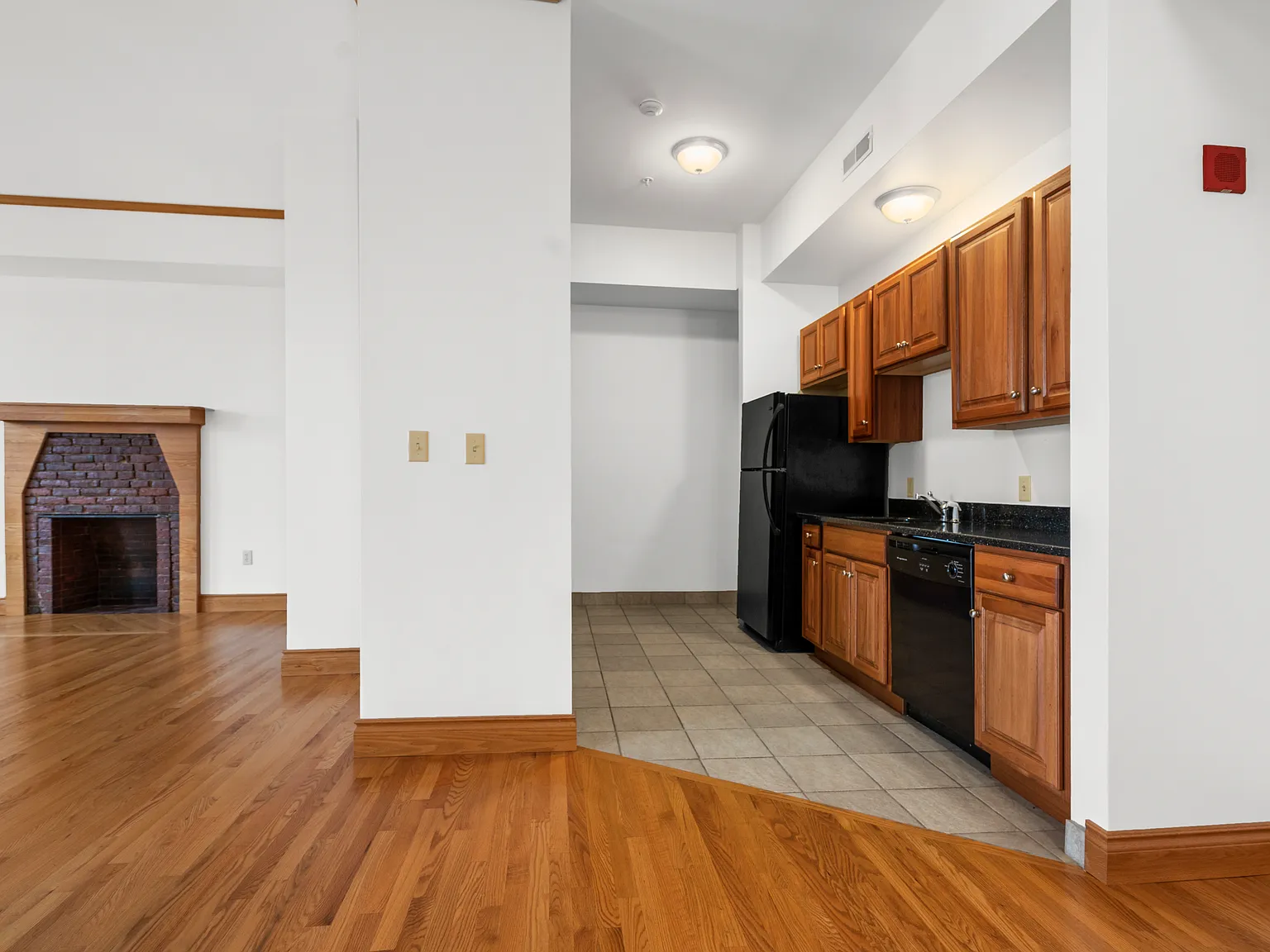 795 Elm St — Photo 2