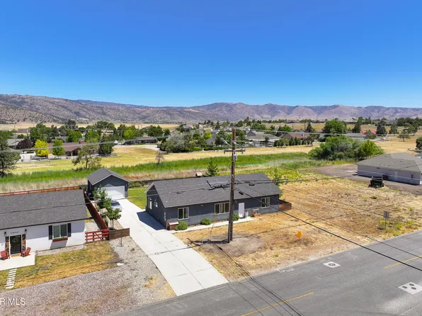 28301 Stallion Springs Dr, Tehachapi, CA 93561