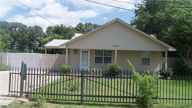 1st image of 9641 Oakwood Dr